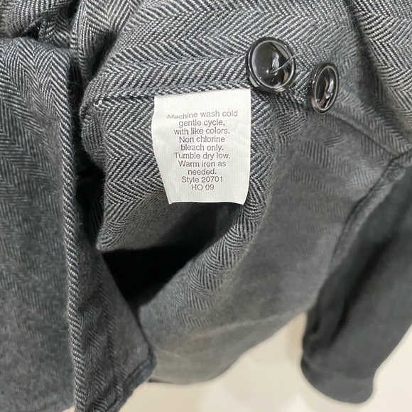 ❌SOLD❌Crew Gray Herringbone Flannel Button Down S - Picture 5 of 8